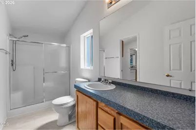 811 NE Paiute Ct, Redmond, OR 97756 - Photo 12
