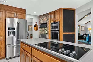 17542 Kirkwood Rd, Gladstone, OR 97027 - Photo 14