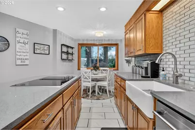 17542 Kirkwood Rd, Gladstone, OR 97027 - Photo 16