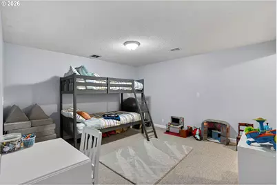 17542 Kirkwood Rd, Gladstone, OR 97027 - Photo 32