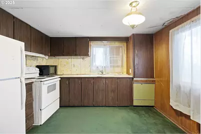 24977 Sturtevant Dr, Veneta, OR 97487 - Photo 28