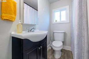 7649 N Willamette Blvd, Portland, OR 97203 - Photo 18