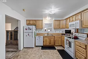 82600 Green Valley St, Creswell, OR 97426 - Photo 4