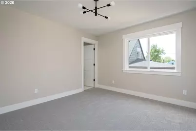 8429 NE Hassalo St, Portland, OR 97220 - Photo 24