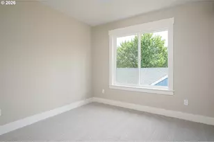 8429 NE Hassalo St, Portland, OR 97220 - Photo 30