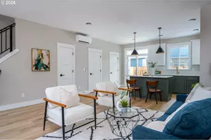 8429 NE Hassalo St, Portland, OR 97220 - Photo 6