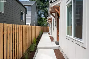 8429 NE Hassalo St, Portland, OR 97220 - Photo 36