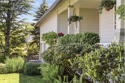 2703 NE 162nd St, Ridgefield, WA 98642 - Photo 2