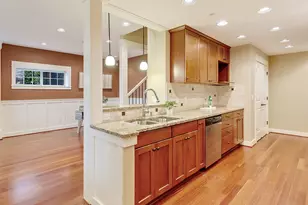 3642 SW Baird St, Portland, OR 97219 - Photo 16
