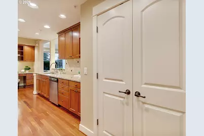 3642 SW Baird St #5, Portland, OR 97219 - Photo 20