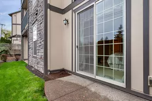 3642 SW Baird St, Portland, OR 97219 - Photo 34