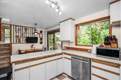 27828 Gibralter Loop, Eugene, OR 97405 - Photo 8