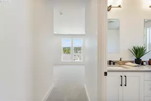 16162 NW Newberry Ln, Portland, OR 97229 - Photo 18