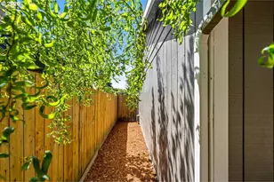 2356 SE 56th Pl, Hillsboro, OR 97123 - Photo 38