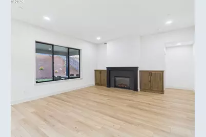 521 W 20th Way, La Center, WA 98629 - Photo 6