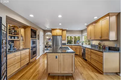 6108 SW Kruse Ridge Dr, Portland, OR 97219 - Photo 8