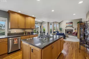 6108 SW Kruse Ridge Dr, Portland, OR 97219 - Photo 10