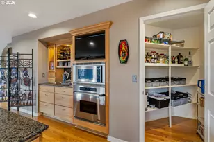 6108 SW Kruse Ridge Dr, Portland, OR 97219 - Photo 8