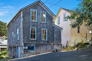 686 29th St, Astoria, OR 97103 - Photo 4