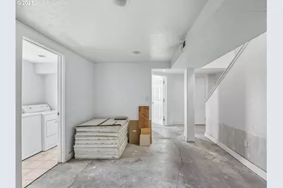 686 29th St, Astoria, OR 97103 - Photo 36