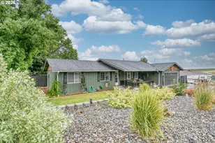 105 SE Kirk Ave, Pendleton, OR 97801 - Photo 2