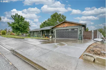 105 SE Kirk Ave, Pendleton, OR 97801 - Photo 1