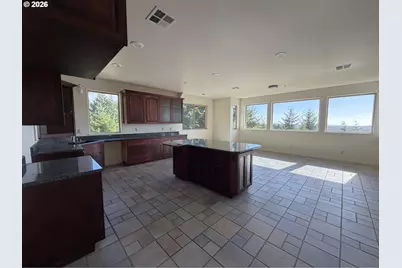 47500 Pacific View Dr, Langlois, OR 97450 - Photo 10