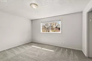 1488 Fetters Loop, Eugene, OR 97402 - Photo 16