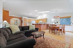 621 SE 11th Cir, Troutdale, OR 97060 - Photo 8