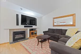 621 SE 11th Cir, Troutdale, OR 97060 - Photo 6