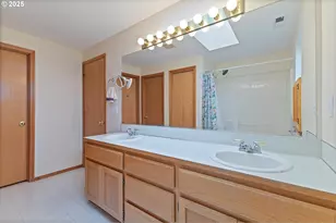 621 SE 11th Cir, Troutdale, OR 97060 - Photo 30