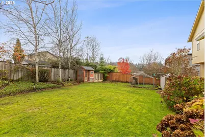 621 SE 11th Cir, Troutdale, OR 97060 - Photo 32