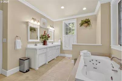 375 Marina Vista Dr, Lowell, OR 97452 - Photo 26