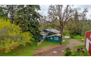 10425 Edmunson Dr SE, Salem, OR 97317 - Photo 14