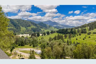 639 Cattle Dr, Roseburg, OR 97470 - Photo 2