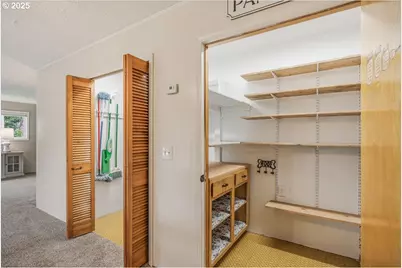 2604 SE 176th Pl, Portland, OR 97236 - Photo 14