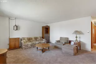 1465 Thompson Rd, Woodburn, OR 97071 - Photo 8