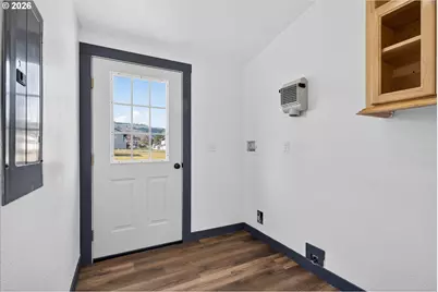 208 16th St, La Grande, OR 97850 - Photo 30