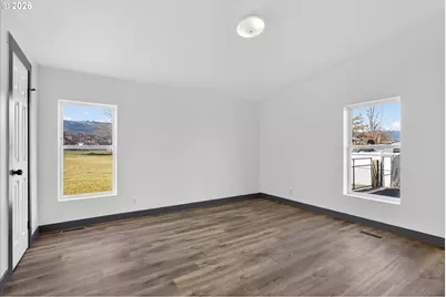 208 16th St, La Grande, OR 97850 - Photo 18