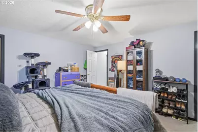 7417 SE Sherrett St, Portland, OR 97206 - Photo 16