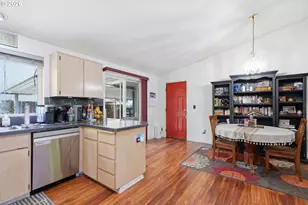 7417 SE Sherrett St, Portland, OR 97206 - Photo 14