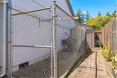 7417 SE Sherrett St, Portland, OR 97206 - Photo 28