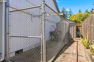 7417 SE Sherrett St, Portland, OR 97206 - Photo 28