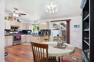 7417 SE Sherrett St, Portland, OR 97206 - Photo 8