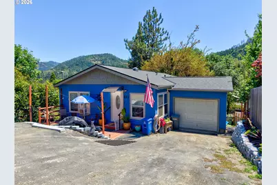 601 Fairchild St, Canyonville, OR 97417 - Photo 1