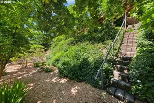 7202 SW Nevada Terrace, Portland, OR 97219 - Photo 34