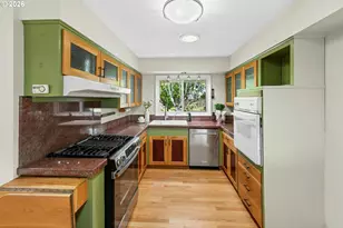 7202 SW Nevada Terrace, Portland, OR 97219 - Photo 8