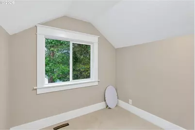 5465 SW Scholls Ferry Rd, Portland, OR 97225 - Photo 32