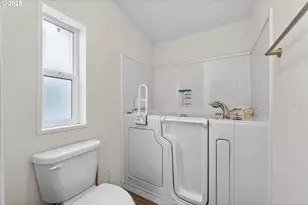 2410 Colorado Ave, Baker City, OR 97814 - Photo 16