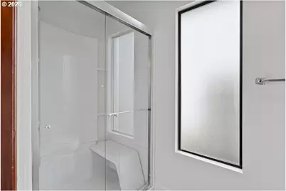 15638 NE Russell Pl, Portland, OR 97230 - Photo 30